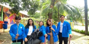 Dokumentasi Bersama Pengelola RPTRA Utama 1