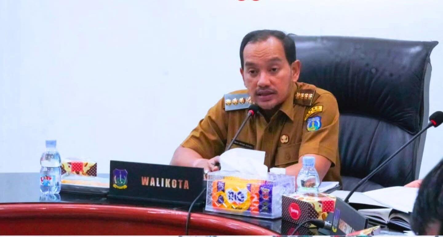 Walikota Tebing Tinggi H. Iman Irdian Saragih, SE