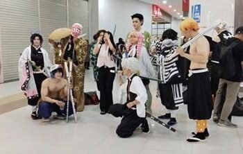 Foto Bersama Para Cosplayer pada Event Ultra Games