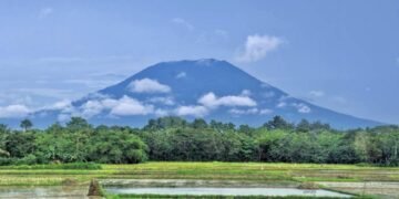 GUNUNG KARANG KABUPATEN PANDEGLANG