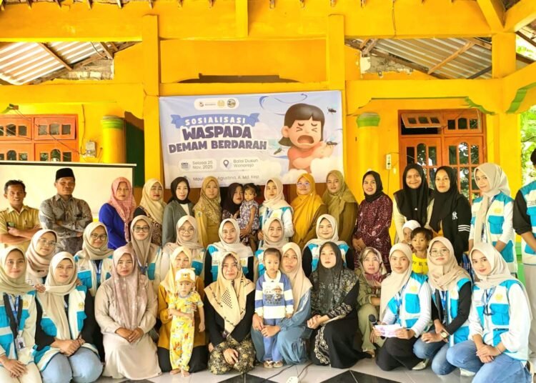 Cegah Penyebaran DBD, Mahasiswa KKN-T UNESA Gelar Sosialisasi Kesehatan di Desa Dalegan 46 IMG 20251201 WA0036