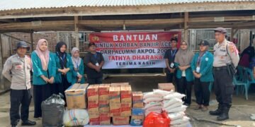 Solidaritas Bencana: Alumni Akpol 2005 Tathya Dharaka bersama Mahasiswa KPM 07 UIN SUNA Lhokseumawe Bergerak Cepat Bantu Korban Banjir Gampong Lhok Jok 28 IMG 20251205 WA0003