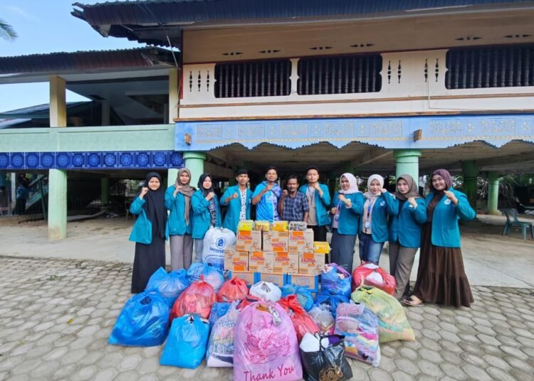 Dari Gampong Buket untuk Langkahan: Mahasiswa KPM UIN Sultanah Nahrasiyah Kelompok 4 Gerakkan Donasi Peduli Banjir 46 IMG 20251205 WA0007
