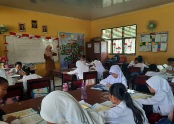 Hidupkan Sastra dengan Mengganti Bahasa Indonesia Menjadi Bahasa Indonesia dan Sastra 47 IMG 20251212 WA0091