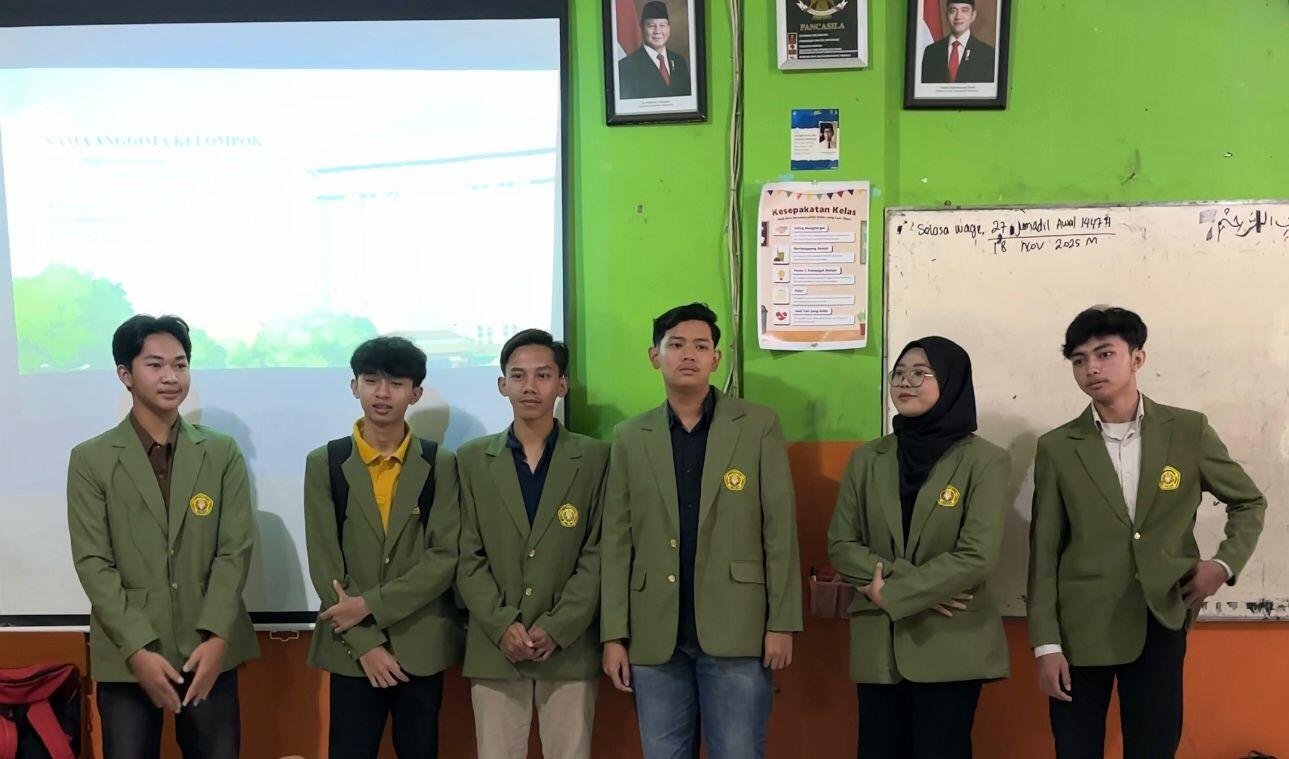 Mahasiswa UPN “Veteran” Jawa Timur Gelar Edukasi Moderasi Beragama di SMP Sunan Giri Menganti 47 IMG 20251218 WA0057 1