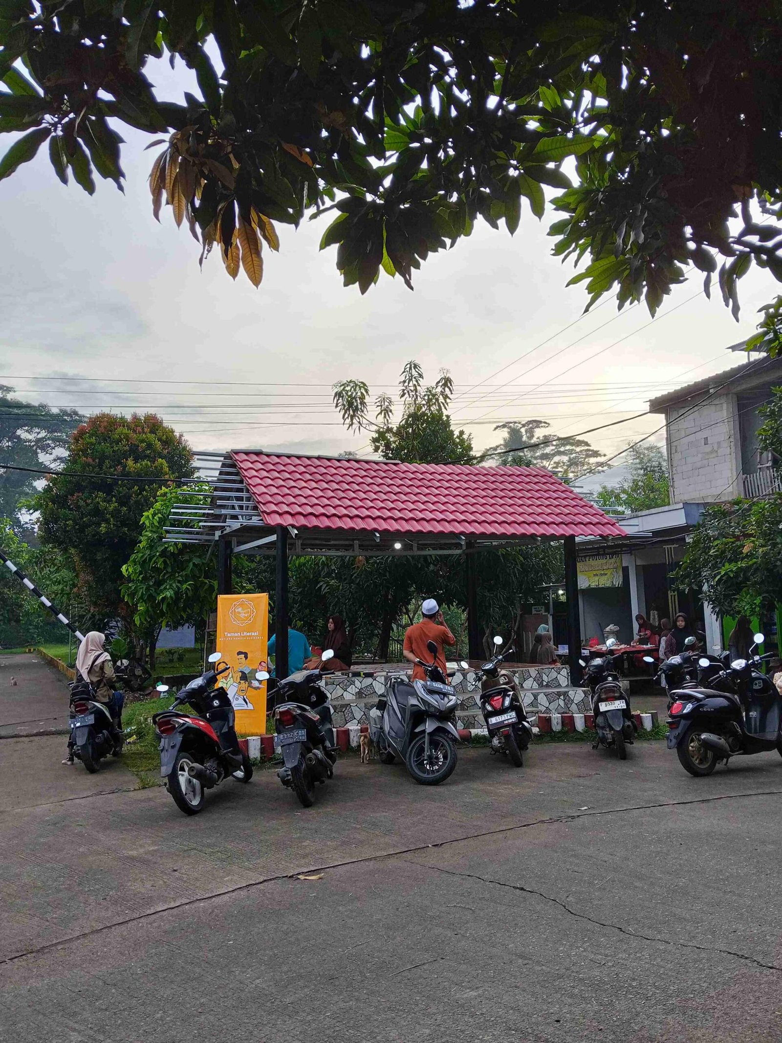 Mengenal Komunitas Venezia Membaca, Upaya Pemuda Dorong Minat Baca 49 IMG20250420062323 11zon