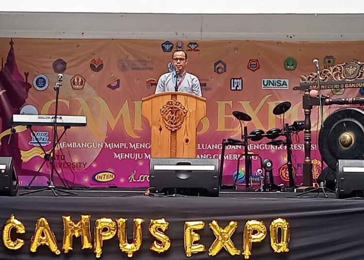 Sambutan kepala Sekolah pada kegiatan Campus Expo