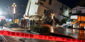 Gempa M7,6 Picu Peringatan Tsunami di Jepang 19 Korban Tewas Gempa Jepang Setelah 72 Jam Kini 81 Orang Persediaan Makan Minum Mulai Habis