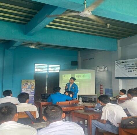 Mahasiswa Universitas Pamulang Perkenalkan Inovasi IoT dan Energi Terbarukan di SMK Fatahillah 1 Cilegon 48 Smart Trash Bin berbasis IoT