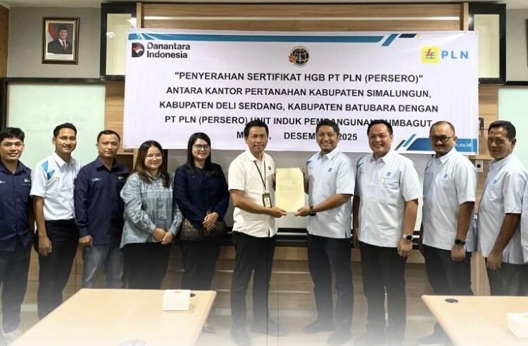 Kantor Pertanahan Kabupaten Simalungun Serahkan 3 Sertipikat HGB kepada PT PLN (Persero) 46 Kantor Pertanahan Kabupaten Simalungun