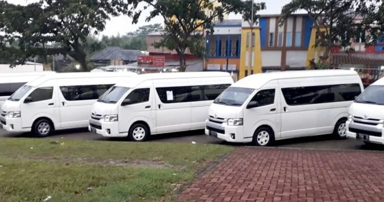 sewa hiace