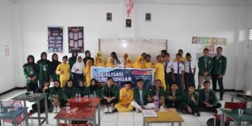 Mahasiswa Kelompok Perundungan 7 USU melaksanakan kegiatatan sosialisasi pencegahan perundungan di SMP Asy-Syafi’iyah International Medan pada 11 November 2025.