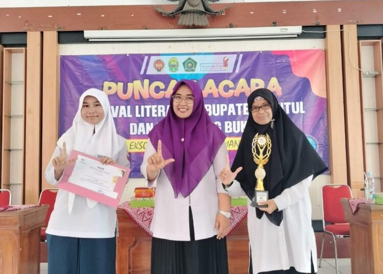 MTsN 9 Bantul Raih Penghargaan 20 Sekolah Paling Aktif Literasi Tingkat SMP/MTs se-Kabupaten Bantul 46 WhatsApp Image 2025 12 01 at 17.16.32