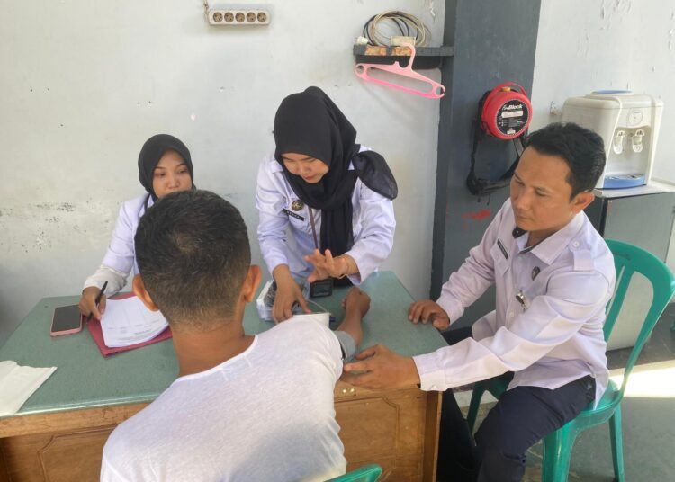 Cegah Gangguan Kesehatan, Rutan Bengkulu Gelar Pemeriksaan Rutin bagi Warga Binaan 46 WhatsApp Image 2025 12 02 at 10.59.13