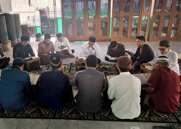 Pembinaan Al-Qur’an di Lapas Bengkulu: Perkuat Mental dan Spiritual Warga Binaan 46 Lapas Bengkulu, Pembinaan Kerohanian, Literasi Al-Qur’an, Kemenag Bengkulu, Warga Binaan, Reintegrasi Sosial, Masjid An Nur, Pemasyarakatan, Pembinaan Agama
