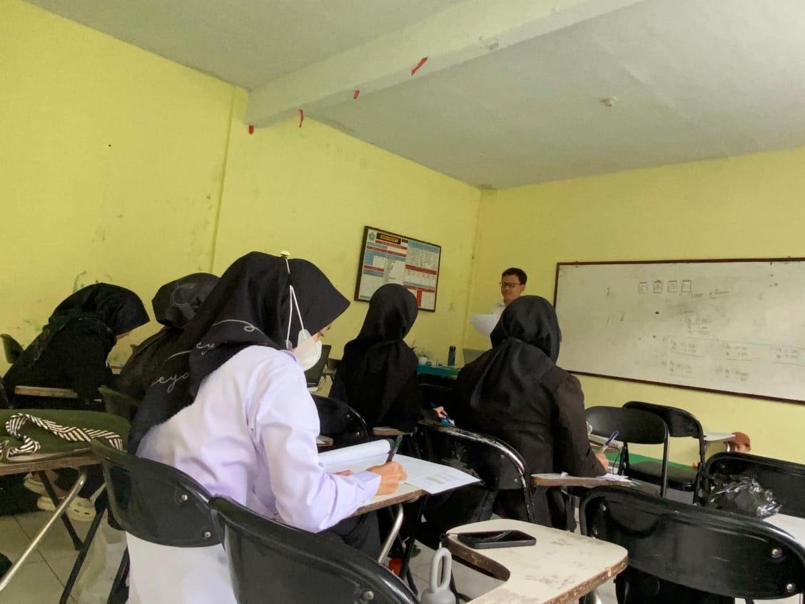 MIS AR-RAUDHOTUN NUR