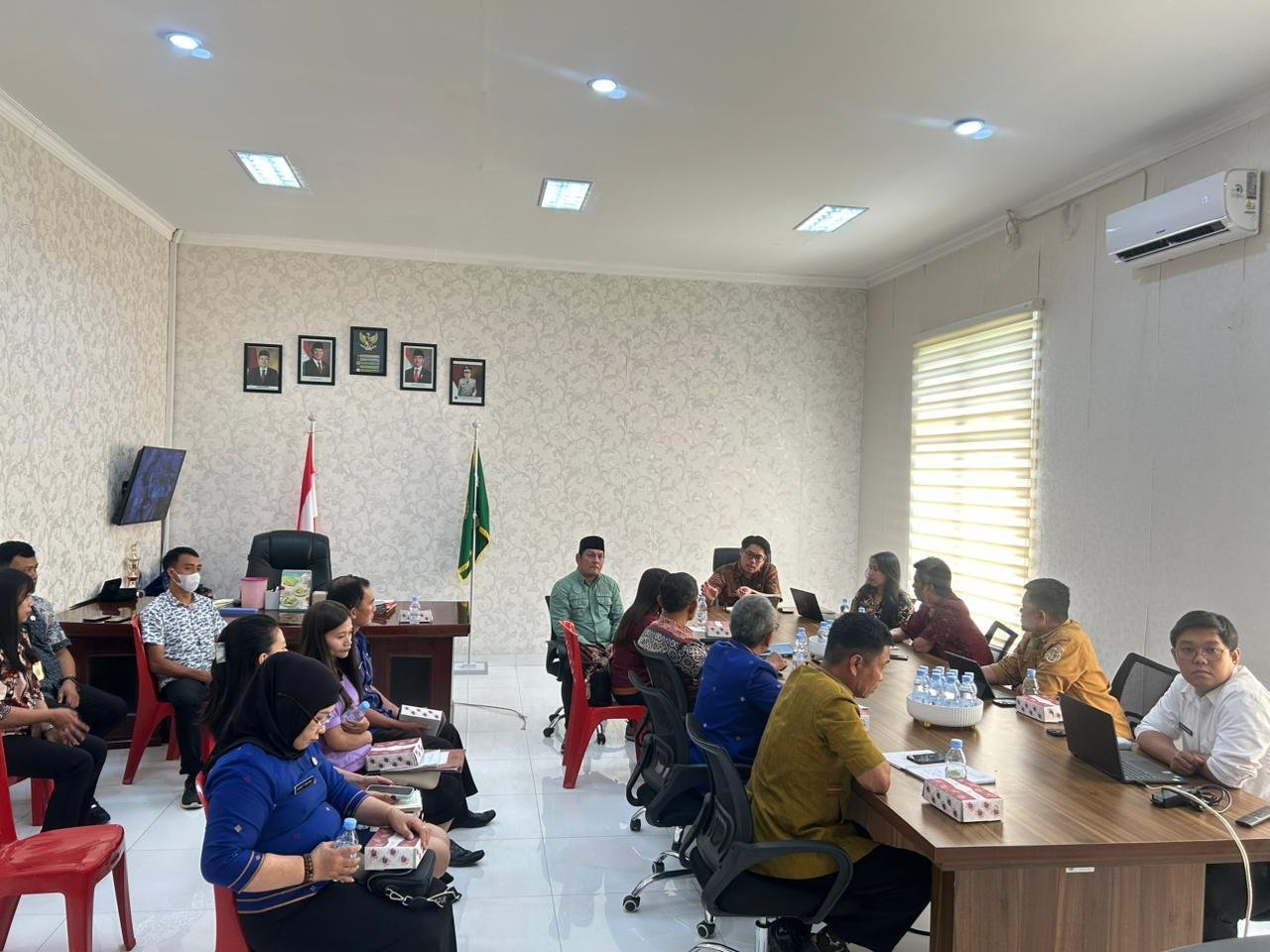 Koordinasi Teknis dalam Rangka Pelaksanaan Kesesuaian Kegiatan Pemanfaatan Ruang (KKPR) di Kabupaten Toraja Utara 47 WhatsApp Image 2025 12 11 at 11.10.01