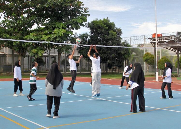 Sabtu Sehat, Lapas Bengkulu Gelar Pertandingan Voli Bersama 46 Lapas Bengkulu, olahraga bersama, voli lapas, pembinaan WBP, ASN Lapas, kegiatan pemasyarakatan, lapas humanis