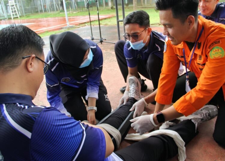 Lapas Bengkulu Perkuat Kesiapsiagaan Bencana Lewat Pembinaan FMD Bersama Basarnas 46 Lapas Bengkulu, Pembinaan FMD, Kesiapsiagaan Bencana, Tanggap Bencana, Basarnas Bengkulu, Pelatihan BHD, CPR, Evakuasi Medis, Pemasyarakatan