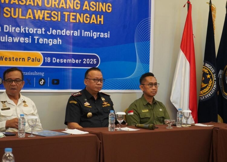 Perkuat sinergi pengawasan orang asing, Kanwil Ditjen Imigrasi Sulawesi Tengah gelar rapat koordinasi TIMPORA 2025 46 WhatsApp Image 2025 12 18 at 21.40.22