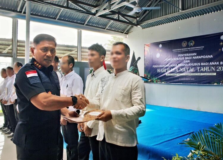 Sembilan Narapidana Terima Remisi Natal 2025 di Lapas Bengkulu 46 Lapas Bengkulu, Remisi Natal 2025, Pengurangan Masa Pidana, Julianto Budhi Prasetyono, Administrasi Pemasyarakatan, Pembinaan, Integrasi Sosial