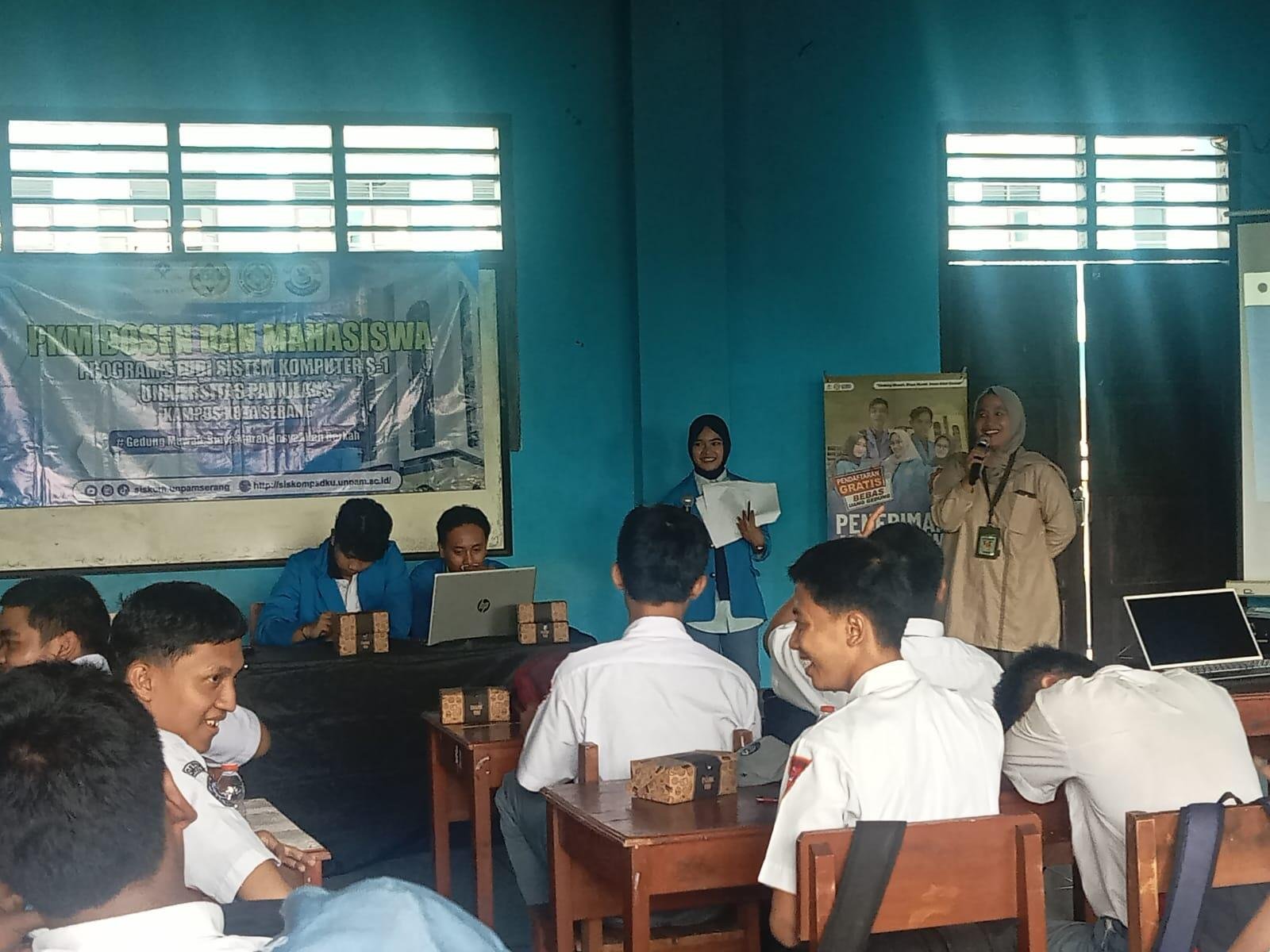 Mahasiswa Universitas Pamulang Perkenalkan Inovasi IoT dan Energi Terbarukan di SMK Fatahillah 1 Cilegon 49 Sambutan dari Guru SMK YP Fatahillah 1 Cilegon