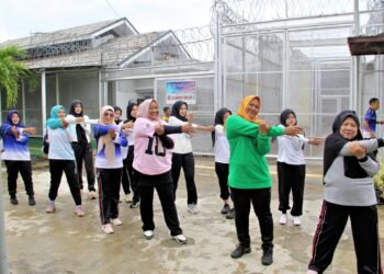 Lapas Bengkulu, Senam Pagi, Pembinaan WBP, ASN Lapas, Peserta Magang, Lapangan Tenis Lapas, Menuju 2026, Kebersamaan, Kesehatan Jasmani, Akhir Tahun