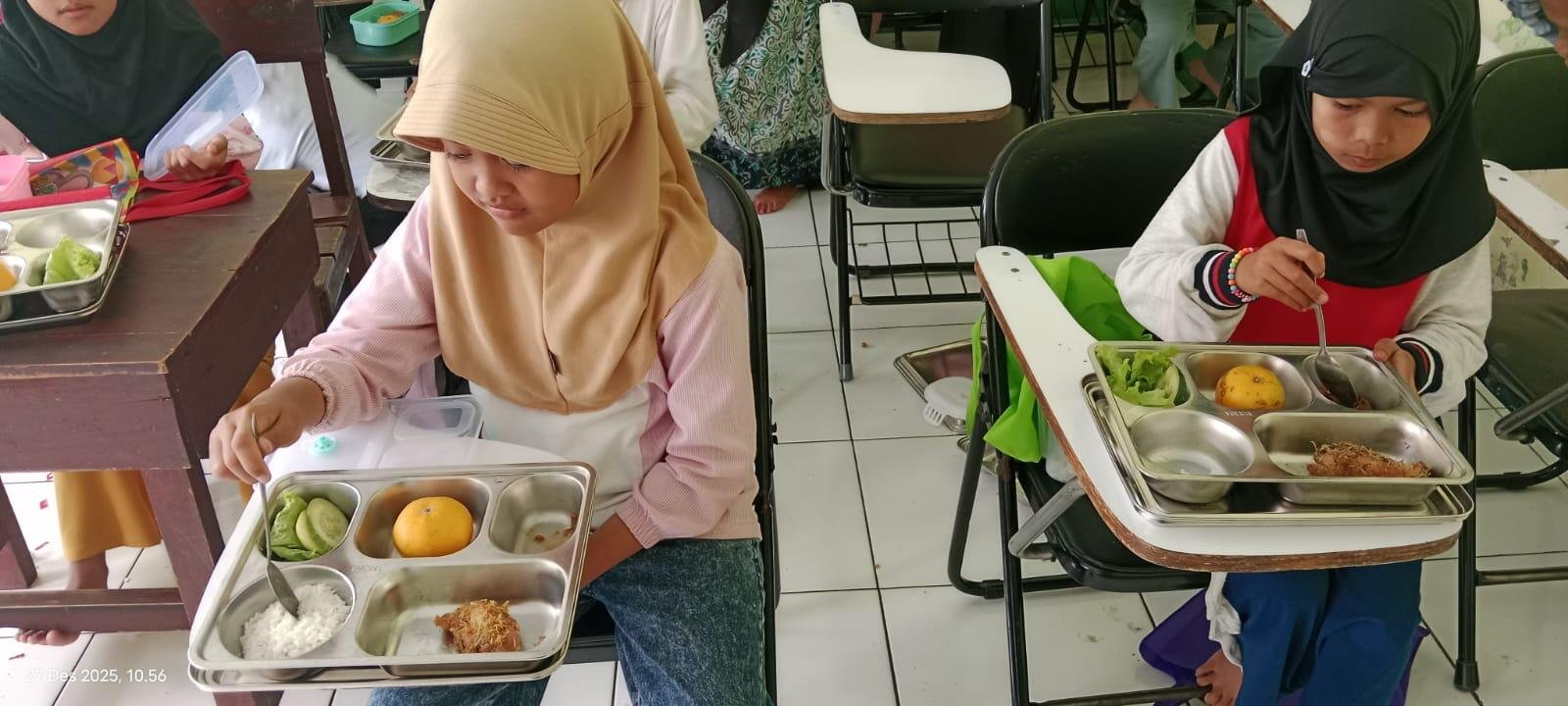 MBG MIS Ar-Raudhotun Nur