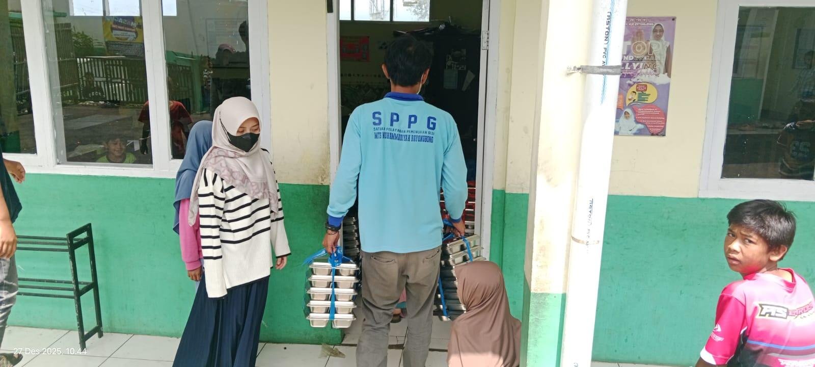 MBG MIS Ar-Raudhotun Nur