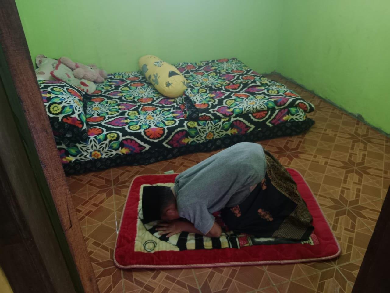 Konsistensi Guru MIS Ar-Rhaudotun Nur Memantau Siswa di Rumah Melalui Kolaborasi Aktif dengan Orang Tua 48 MIS Ar-Rhaudotun Nur