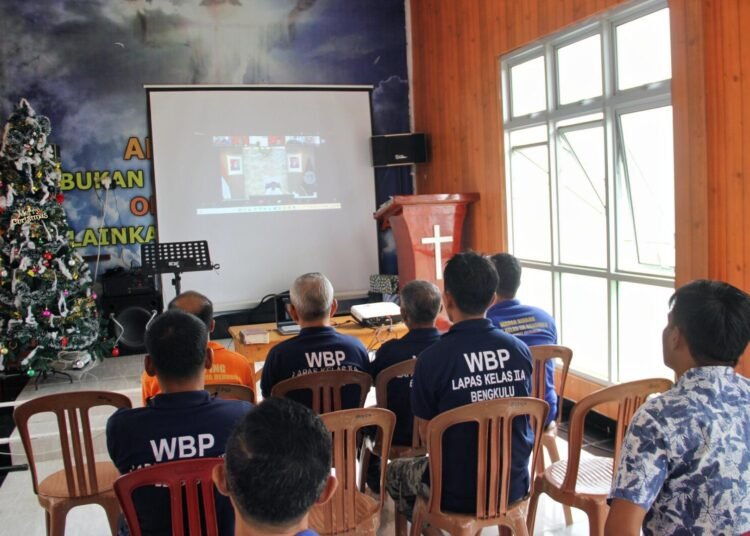 Lapas Bengkulu, WBP Nasrani, Ibadah Natal, Yayasan Sungai Kehidupan Ministry, Dirjen Pemasyarakatan, Agus Andrianto, Mashudi, Gereja Getsmani, Pembinaan Keagamaan, Tuhan Hadir untuk Menyelamatkan Keluarga, Matius 1 21-24