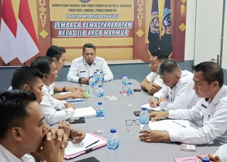 Kalapas Arga Makmur Pimpin Rapat Internal Evaluasi Kinerja Tahun 2025, Tegaskan Target WBK 2026 46 WhatsApp Image 2025 12 30 at 11.50.10