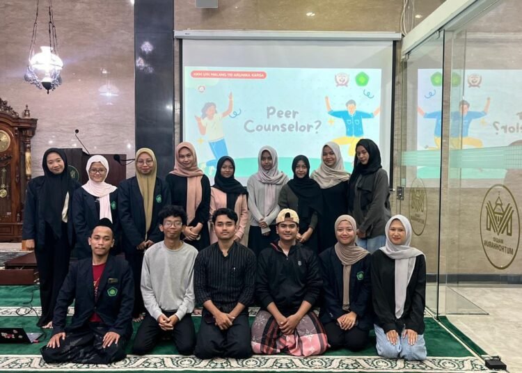 Peer Counseling sebagai Ruang Aman Remaja: Inisiatif Mahasiswa KKM Arunika Karsa 110 UIN Malang bersama Remaja Masjid Muthohharun 46 WhatsApp Image 2025 12 30 at 20.45.16