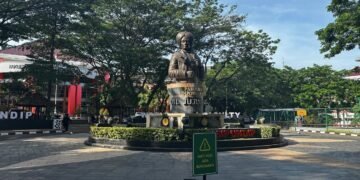 Doktor Administrasi Publik Undip