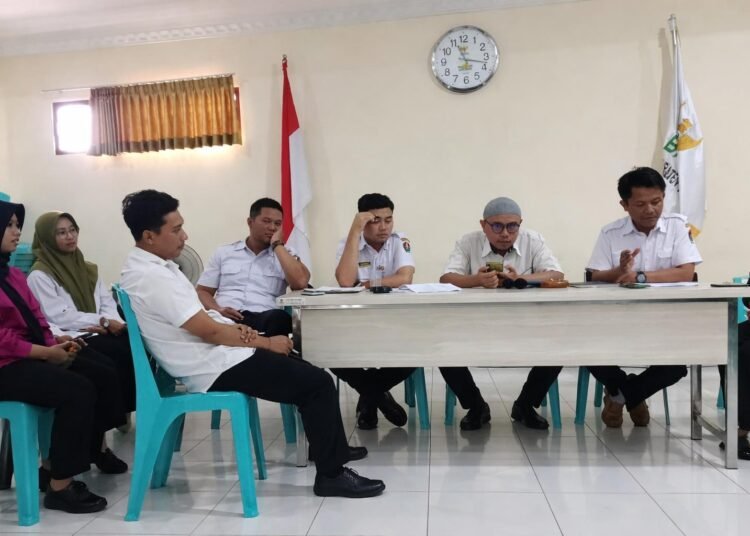 BAZNAS Temanggung Bersama Penerima Beasiswa Sarjana Gelar Rapat Persiapan Event Sosial HUT BAZNAS dan Penggalangan Donasi Banjir Sumatra–Aceh 46 file 0000000029d87206a3bdaf55f60b28b5