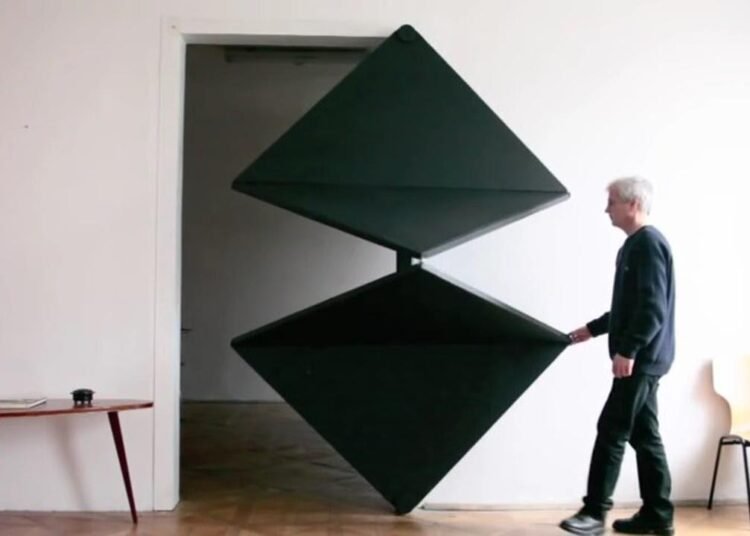 Evolution Door: Inovasi Baru terhadap Elemen Pintu dalam Desain Interior Kontemporer Karya Klemens Torggler 46 039659800 1434113329 Evolution Door YouTube.mp4 snapshot 00.16 2015.06.12 15.48.21