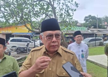 Di Hadapan Ribuan Jamaah, Benyamin Davnie Gaungkan Gerakan Biopori dan Pilah Sampah 47 1000422030