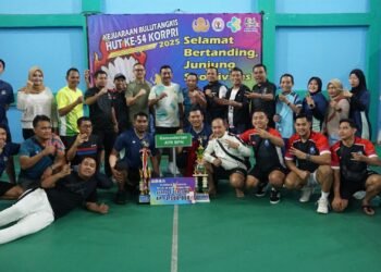 Kementerian ATR/BPN Raih Dua Piala Kategori Perorangan dan Beregu di Kejuaraan Bulutangkis KORPRI 47 Kementerian ATR/BPN Raih Dua Piala Kategori Perorangan dan Beregu di Kejuaraan Bulutangkis KORPRI