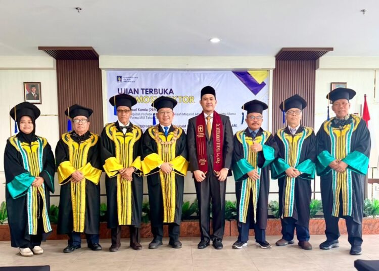 Dr. KH. Muhammad Kurnia Lc. M.H.I. Promosi Doktor