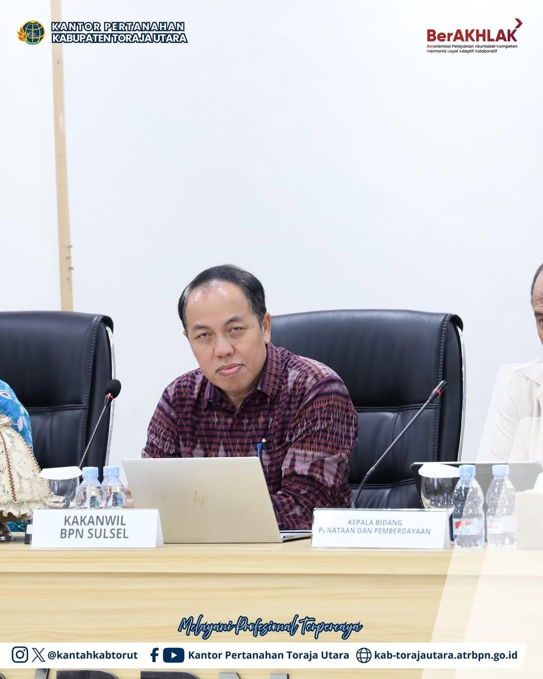 Rapat Evaluasi Capaian Kinerja Tahun Anggaran 2025 serta Penyusunan Rencana Aksi Tahun Anggaran 2026 di lingkungan Kanwil BPN Provinsi Sulsel 48 Hai SobATRBPNPerkuat Sinergi Kantor Wilayah Badan Pertanahan Nasional Provinsi Sulawesi Selata 2