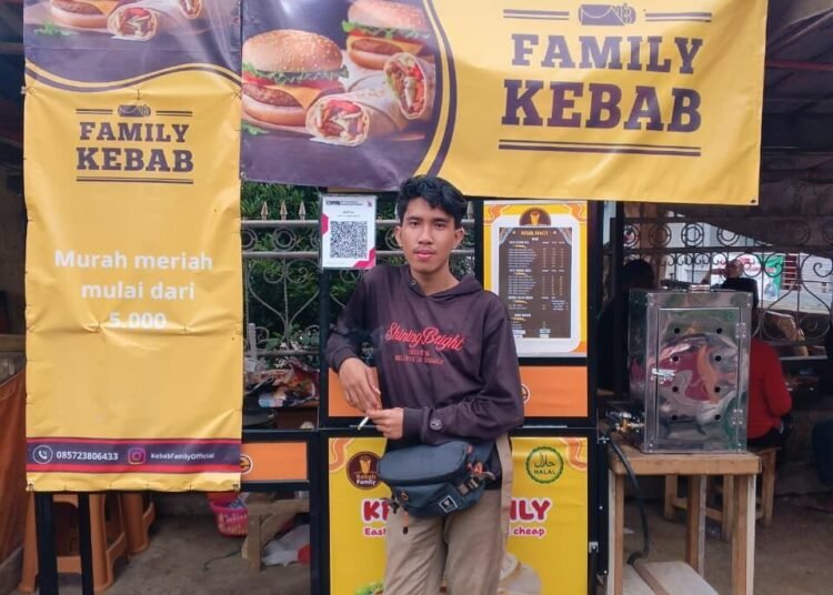Mandiri di Usia 19 Tahun: Kisah Jodia Rahmat Besarkan "Kebab Family" dan Rencana Rekrut Karyawan di Cabang Baru