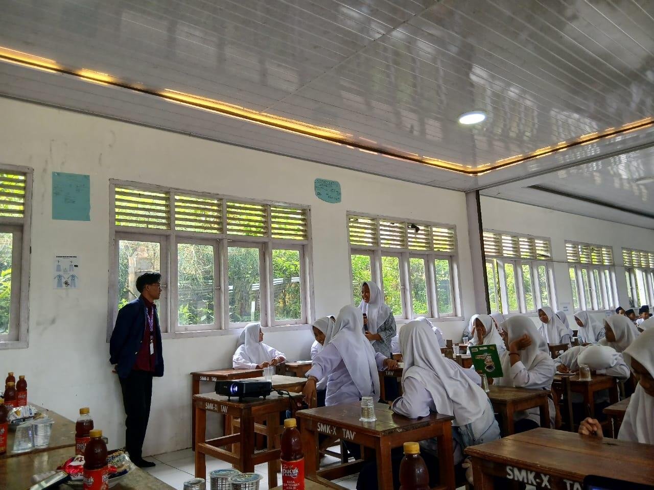 Sosialisasi Stop Bullying KKN 13 UTM di MTs Miftahul Huda Alas Kokon Bangkalan 47 Stop Bullying