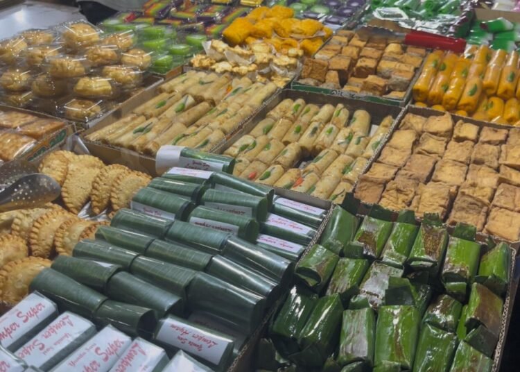 Menelusuri Ragam Jajanan Tradisional di Pasar Kue Subuh Senen 46 Kue Subuh Senen