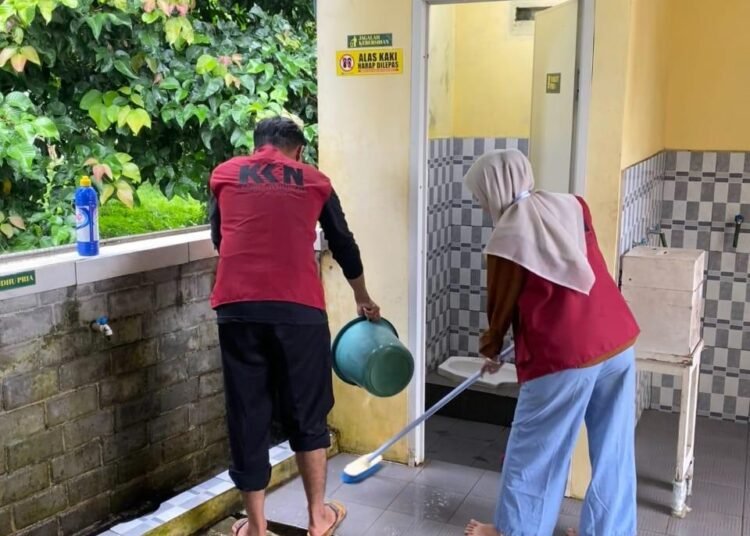 Pelaksanaan awal program GEMANTIK oleh KKN Panglawungan STAI Sadra bersama DKM Al-Mahmud, Kelurahan Duren Seribu, Kota Depok.
