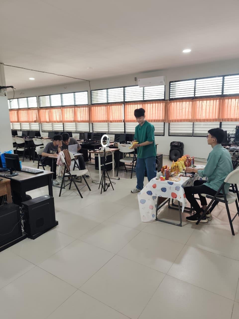 Gelar UKK Tahun Ketiga, KOMISI Bekali Siswa SMK Immanuel Skill Live Streaming hingga Business Model Canvas 47 IMG 20260116 WA0028