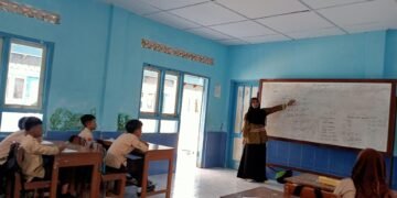 kegiatan mengajar di kelas oleh mahasiswa PAI UNIMMA