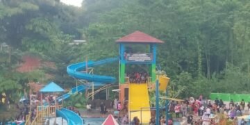 Dok : area seluncuran air (waterboom) dan ember tumpah Kandaga Waterpark Sindangwangi