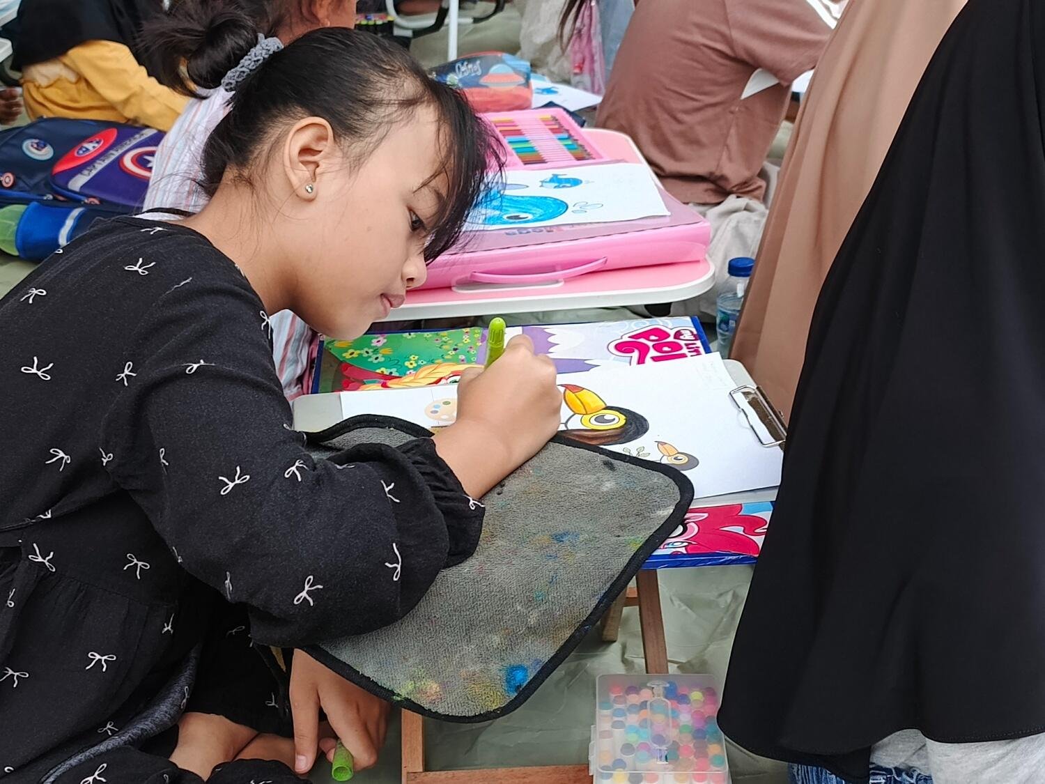 Venezia Membaca, Lentera Mengajar, dan Desa Dayeuh Dorong Minat Baca Anak lewat Kegiatan Literasi dan Lomba Mewarnai 52 IMG 20260111 081724 313 1