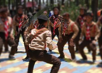 Mengenal Ikhsan, Siswa SMPN 1 Satuw yang Menjadi 'Jantung' Semangat sebagai Pemimpin Yel-Yel di Jambore Daerah Kalsel 46 Iksan smp 1 satuw 1