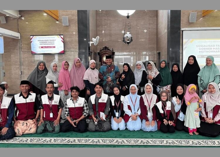 Sosialisasi Family Corner di Masjid Muthohharun: Kolaborasi KKM Arunika Karsa 110 UIN Malang bersama Dr. H. Anas Fauzie, S.Ag., M.Pd. 46 Jepretan Layar 2026 01 08 pukul 22.44.07